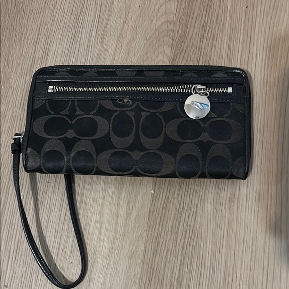 Coach Black Wristlet with Signature Pattern - Picture 1 of 3